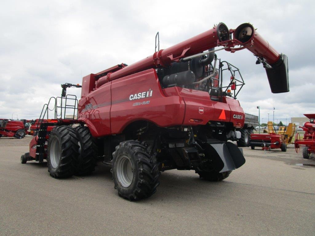 2020 Case 8250 Combine