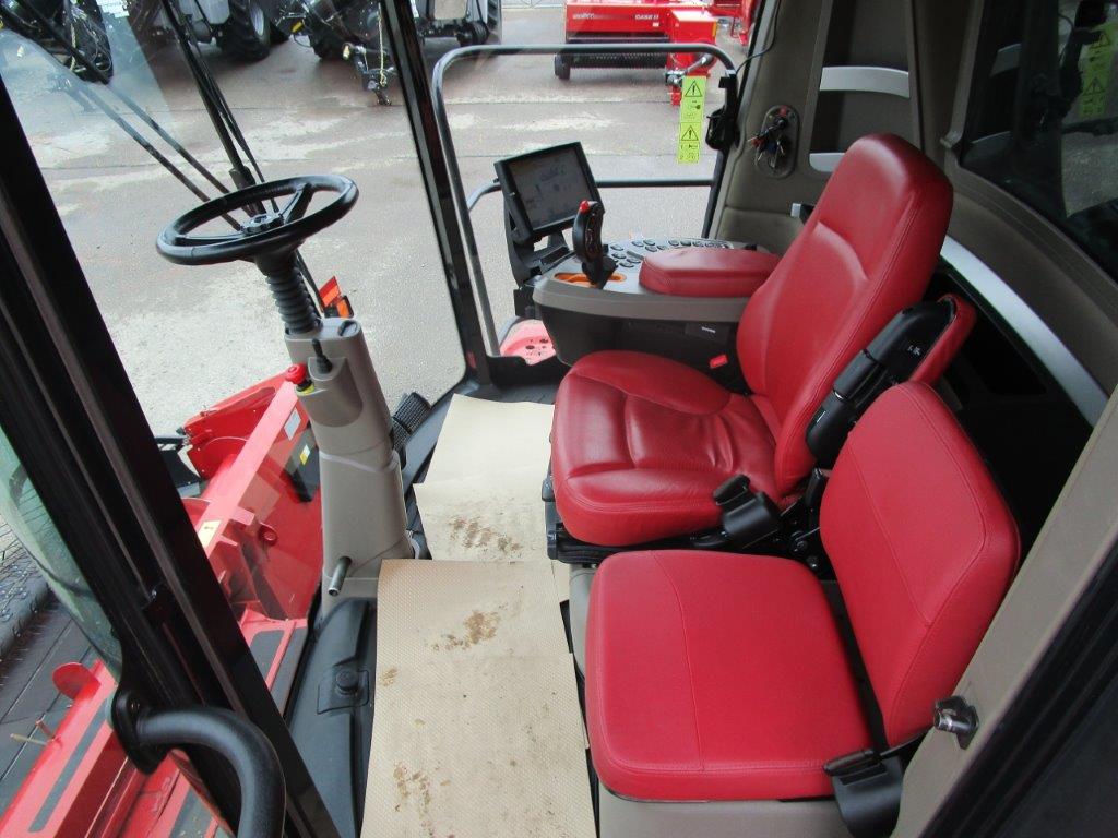 2020 Case 8250 Combine