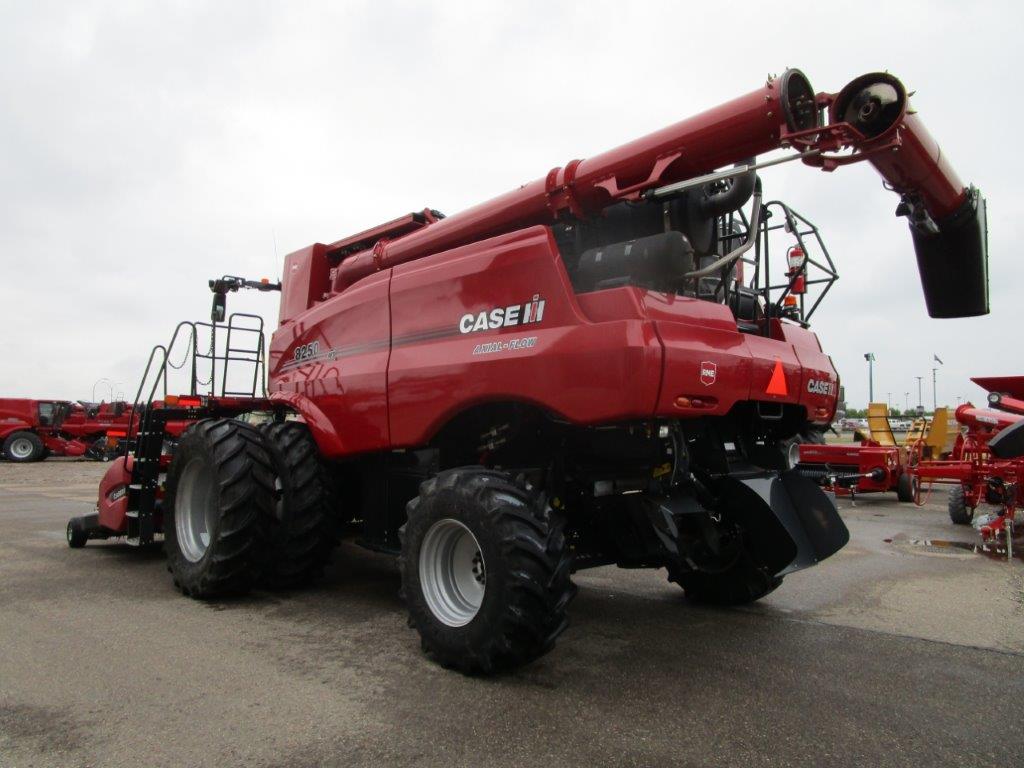 2020 Case 8250 Combine