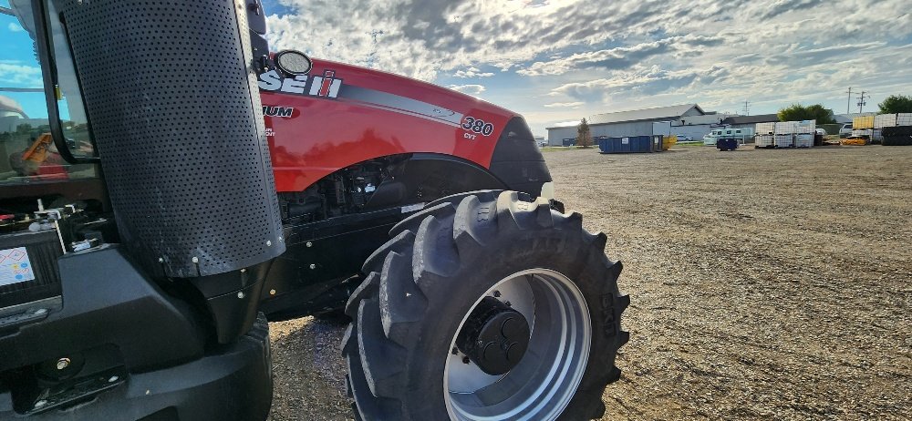 2018 Case MAG380 Tractor