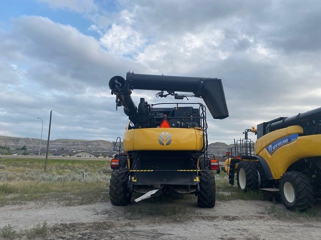2016 New Holland CR9.90 Combine