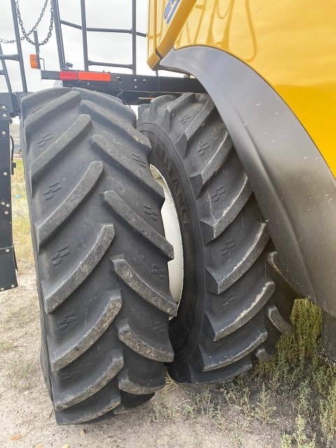 2016 New Holland CR9.90 Combine