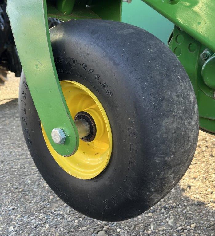 2020 John Deere L341 Baler/Round