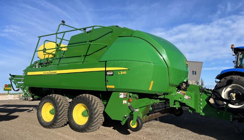 2020 John Deere L341 Baler/Round