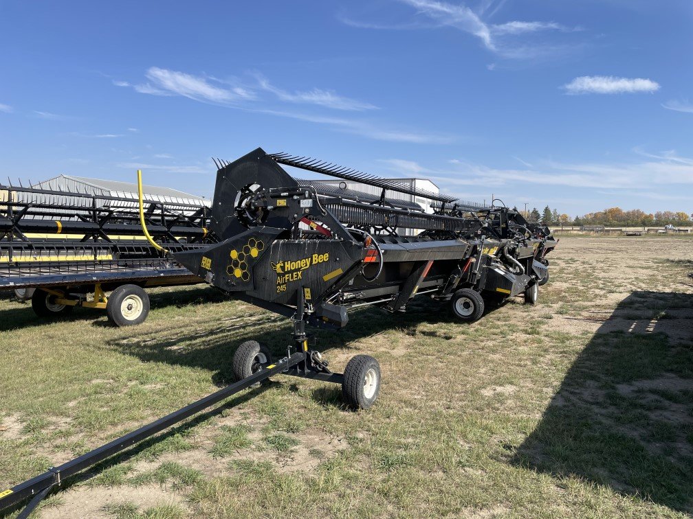 2021 Honey Bee AF245 Header Combine