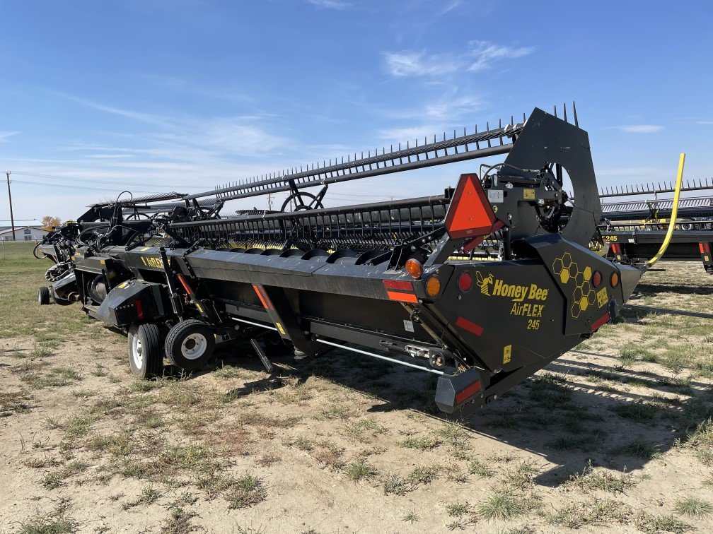 2021 Honey Bee AF245 Header Combine