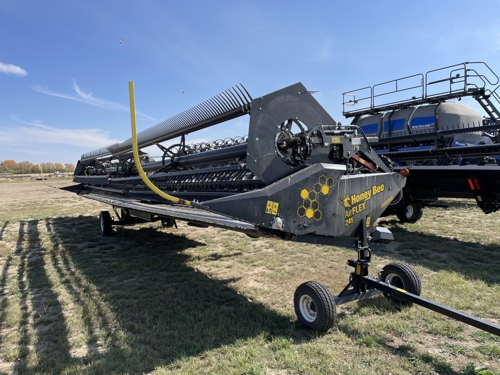 2021 Honey Bee AF245 Header Combine