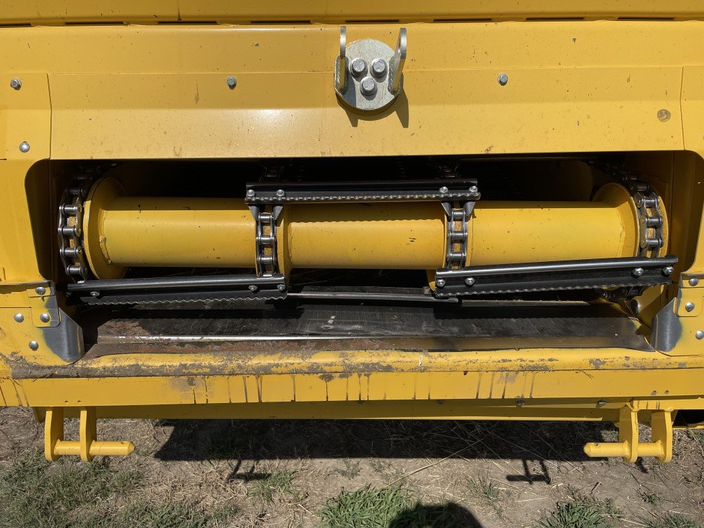 2023 New Holland CR8.90 Combine