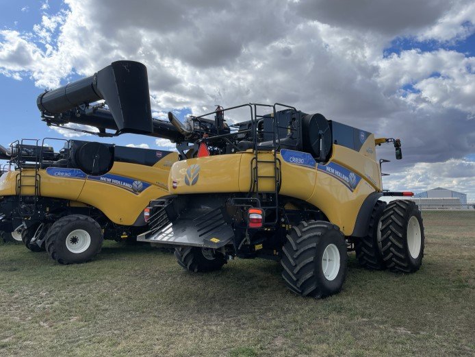 2023 New Holland CR8.90 Combine