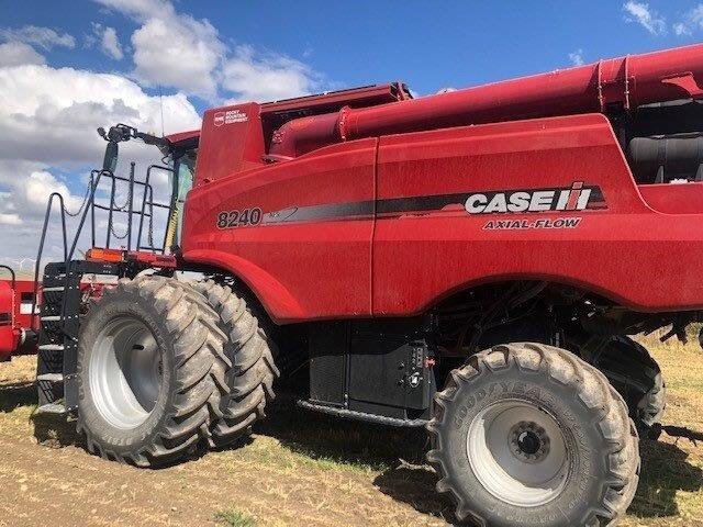 2018 Case 8240 Combine