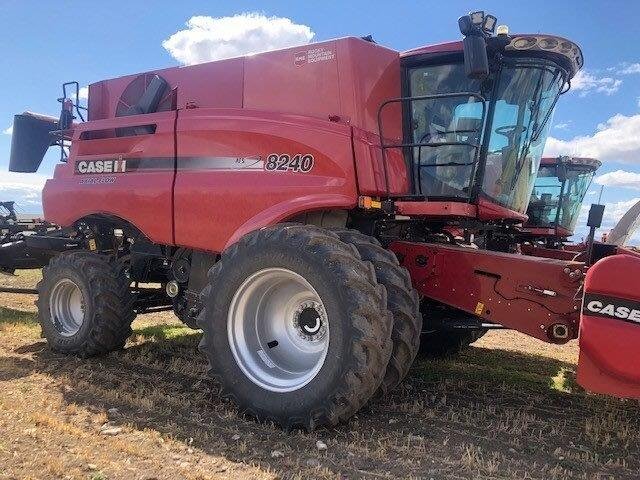 2018 Case 8240 Combine