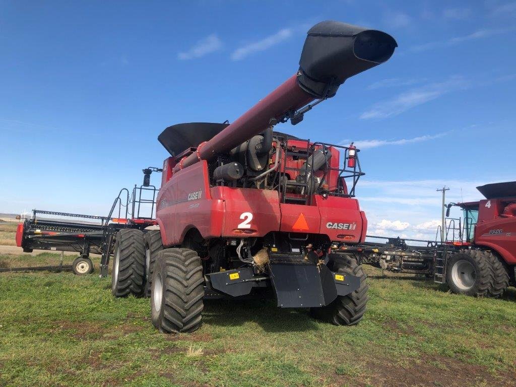 2023 Case 8250 Combine