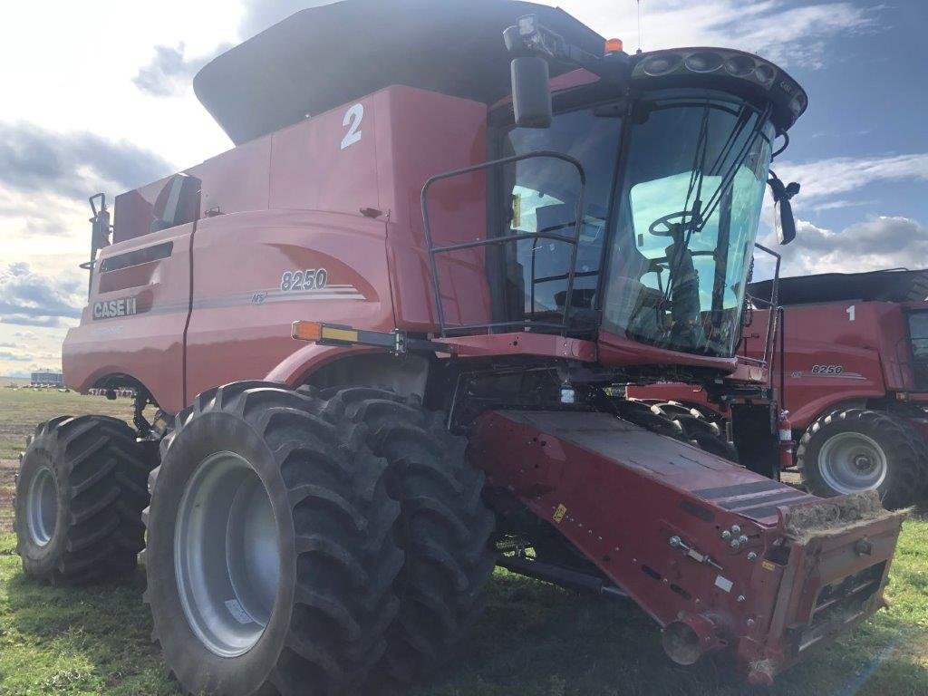 2023 Case 8250 Combine