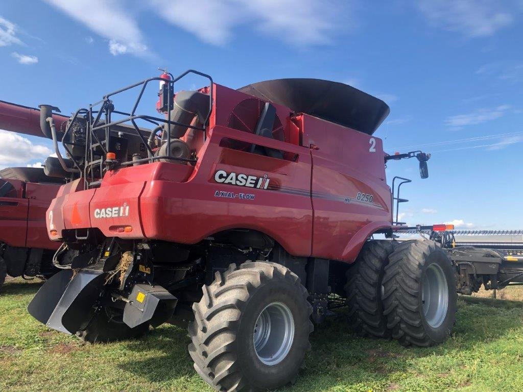 2023 Case 8250 Combine