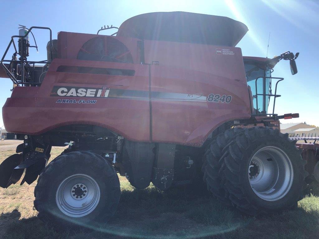 2018 Case 8240 Combine