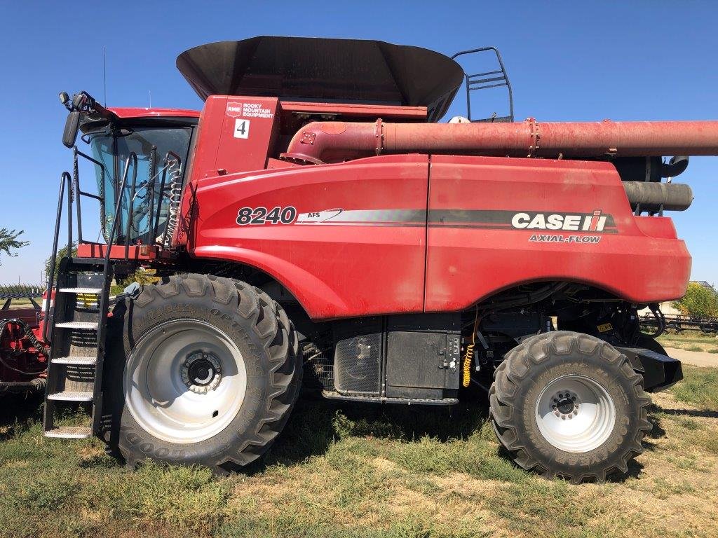 2018 Case 8240 Combine