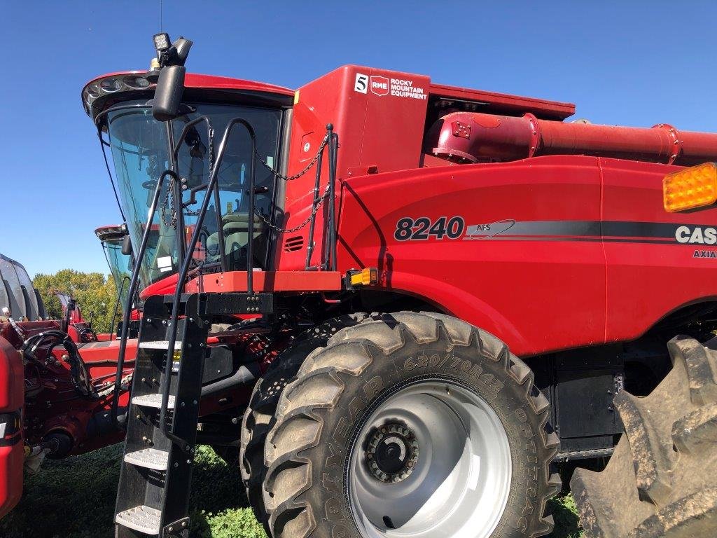 2018 Case 8240 Combine