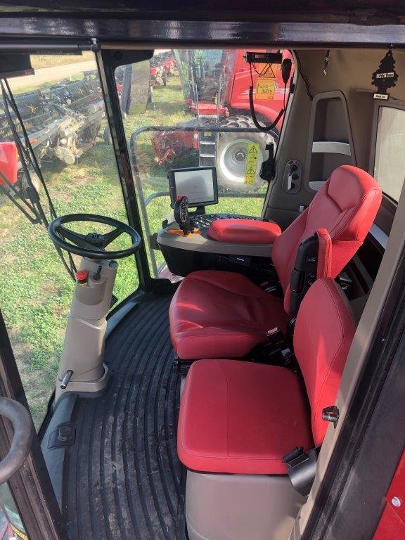 2023 Case 8250 Combine