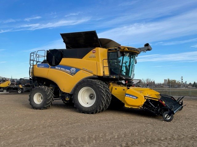 2023 New Holland CR9.90 Combine