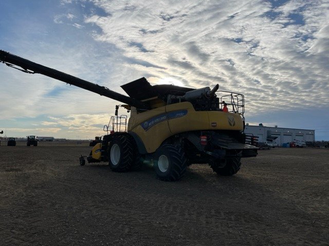 2023 New Holland CR9.90 Combine