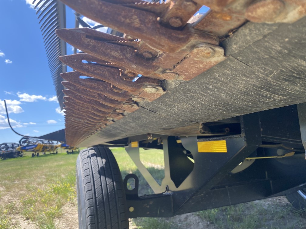 2019 Honey Bee AF245 Header Combine