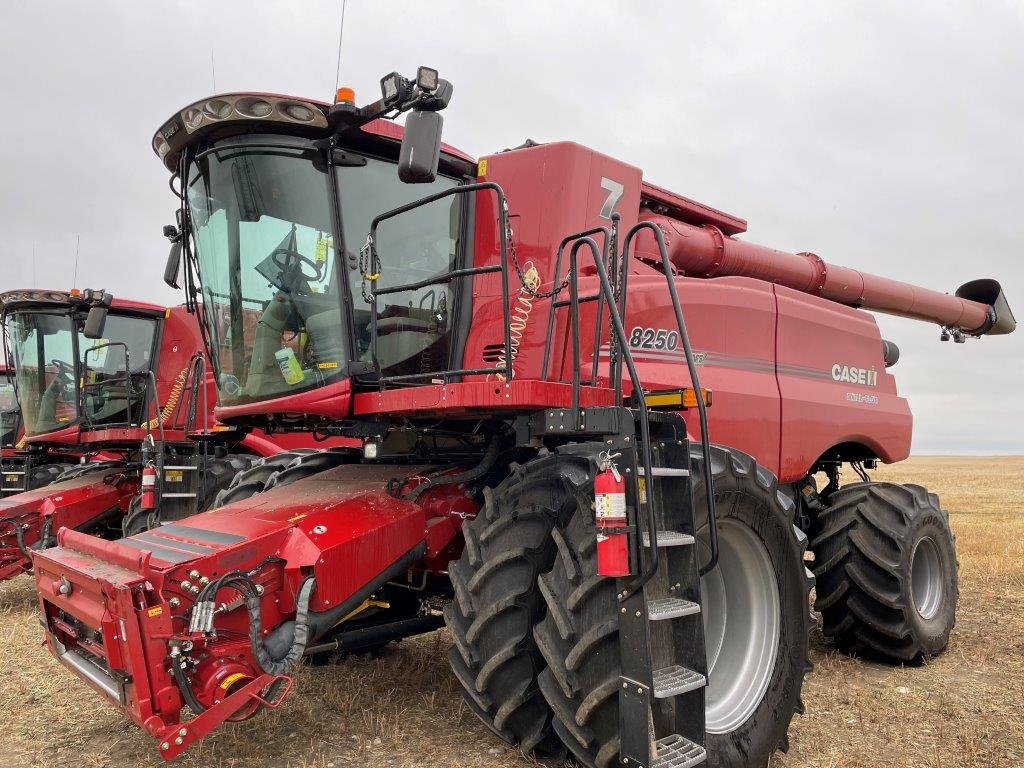 2021 Case 8250 Combine