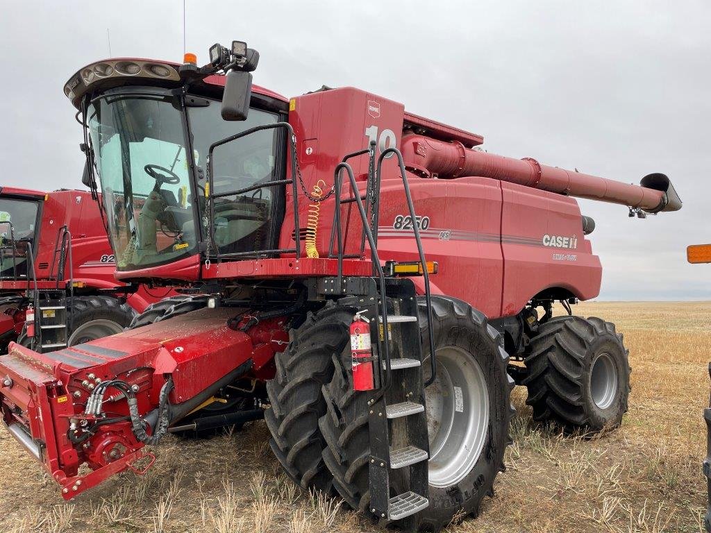 2021 Case 8250 Combine