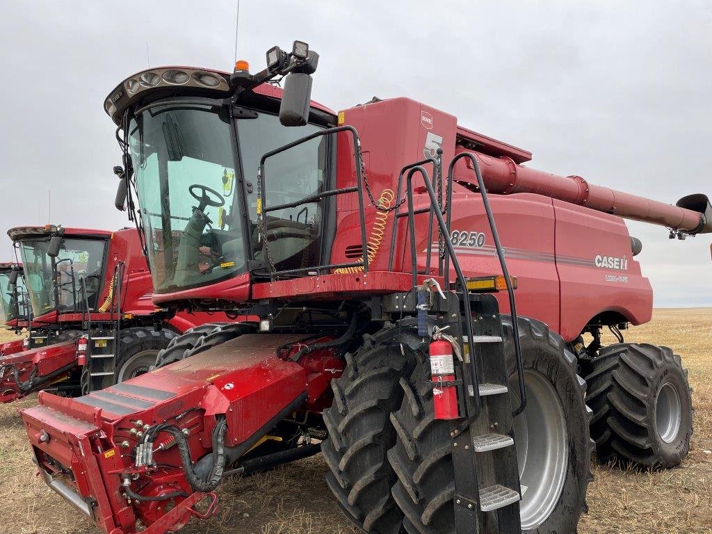 2021 Case 8250 Combine