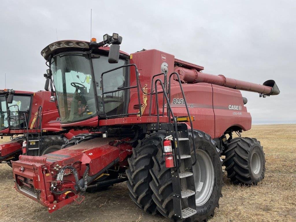 2021 Case 8250 Combine