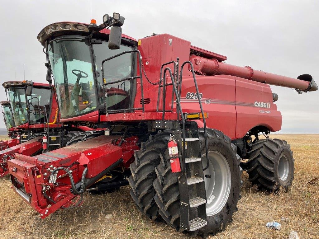 2022 Case 8250 Combine