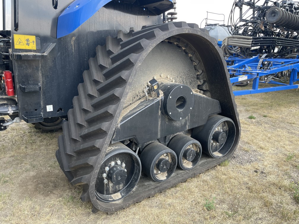 2022 New Holland T9.700Q Tractor Rubber Track