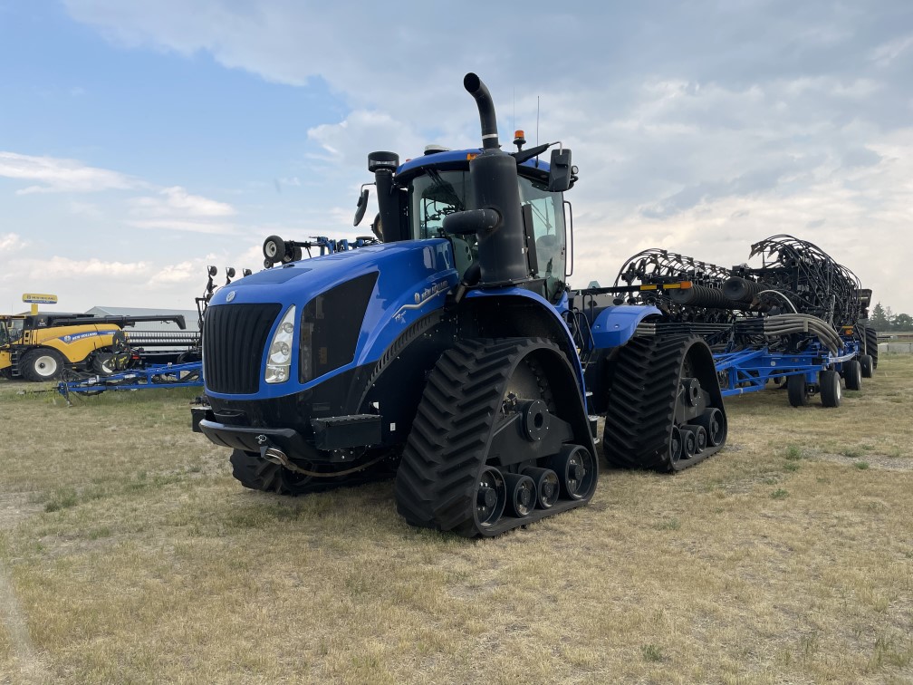 2022 New Holland T9.700Q Tractor Rubber Track