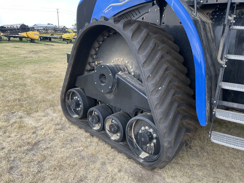 2022 New Holland T9.700Q Tractor Rubber Track