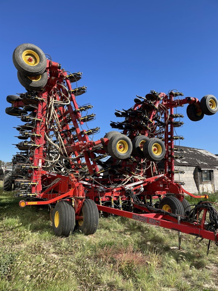 2015 Bourgault 3320-76 Seeding Tool