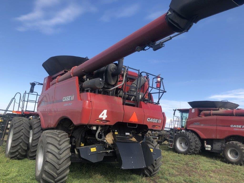 2023 Case 8250 Combine