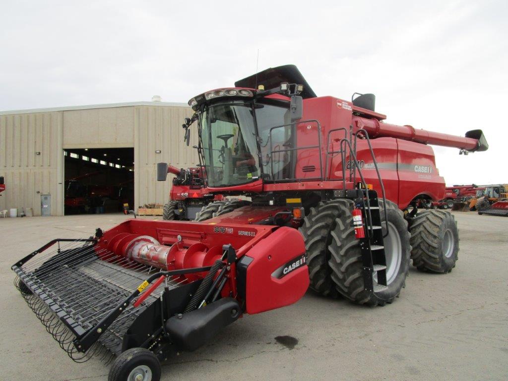 2017 Case 8240 Combine