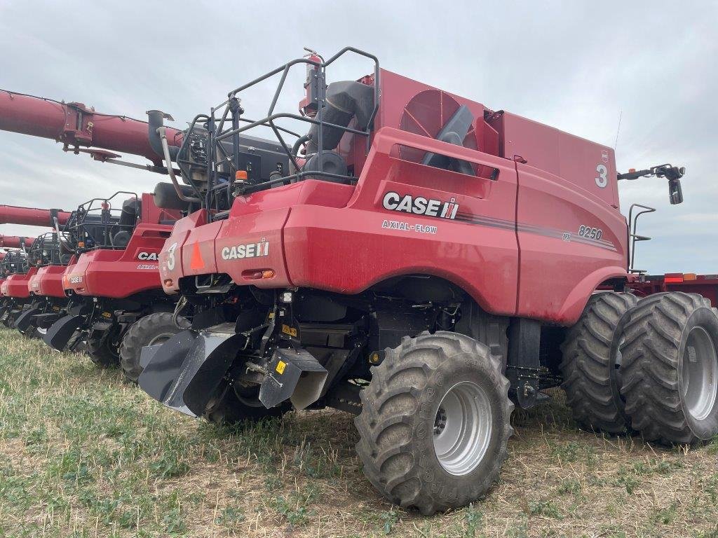 2023 Case 8250 Combine