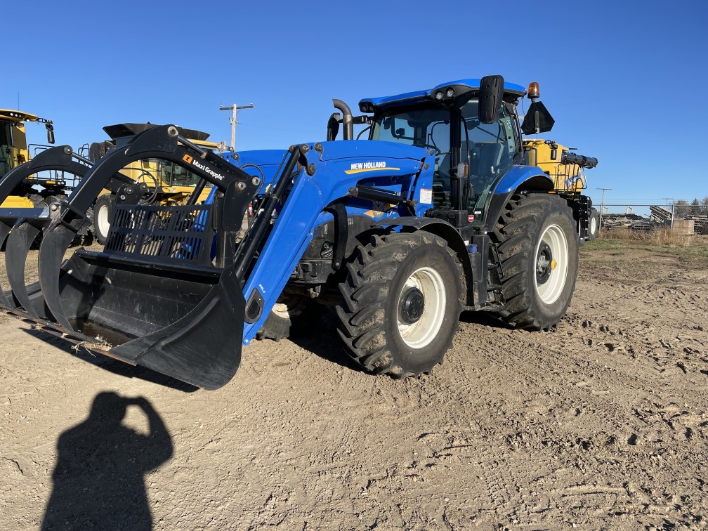 2022 New Holland T7.210 Tractor