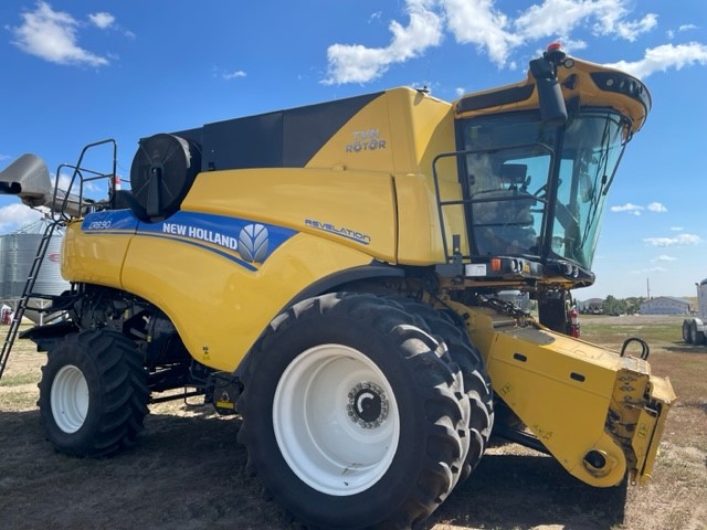 2018 New Holland CR8.90 Combine