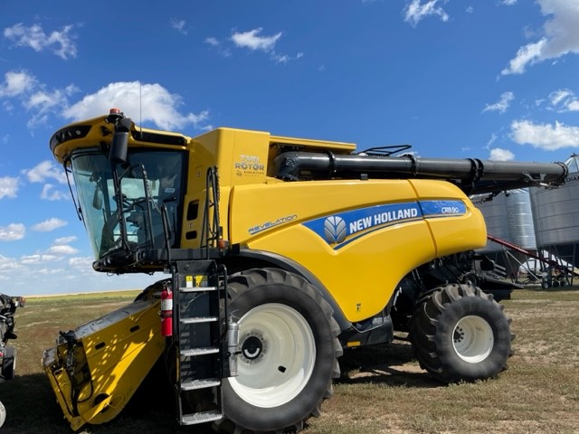 2018 New Holland CR8.90 Combine