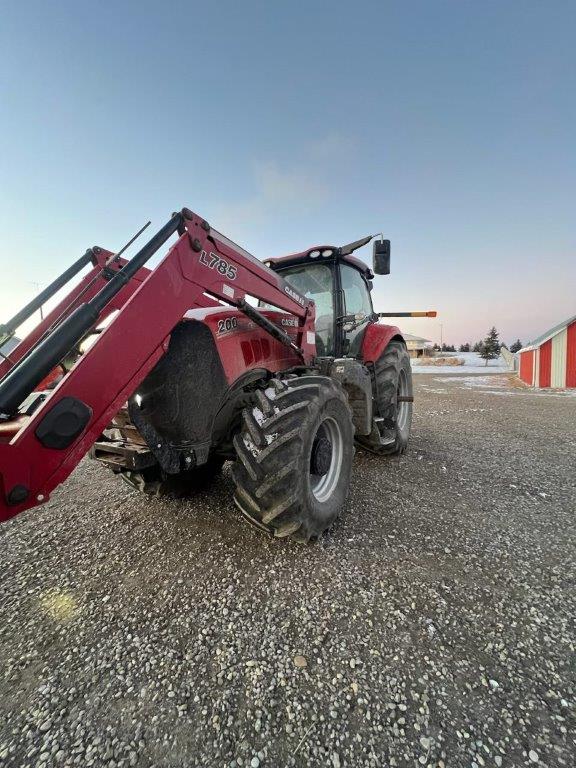 2022 Case MAG200 Tractor