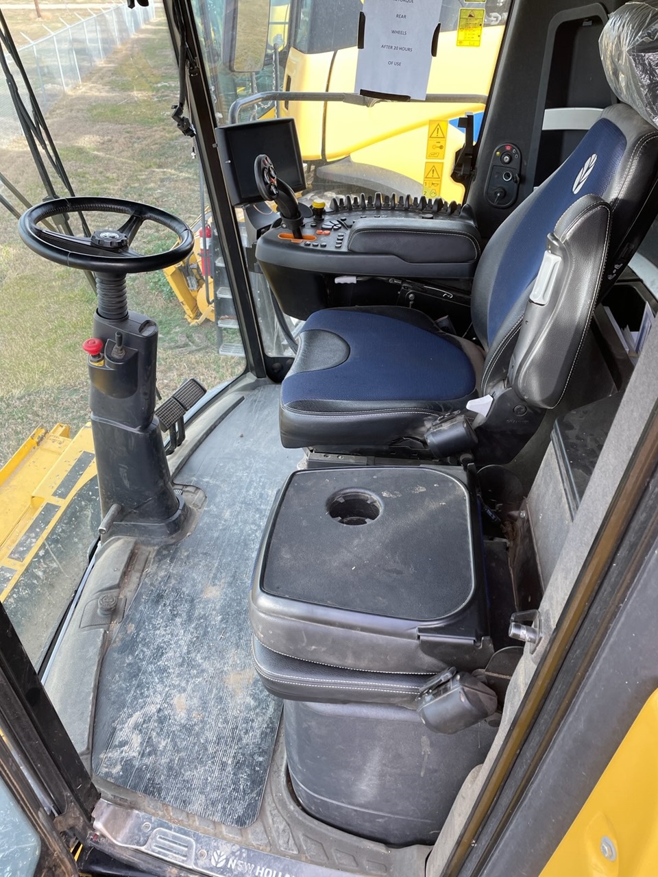 2021 New Holland CR9.90 Combine