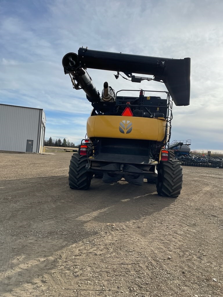 2021 New Holland CR9.90 Combine