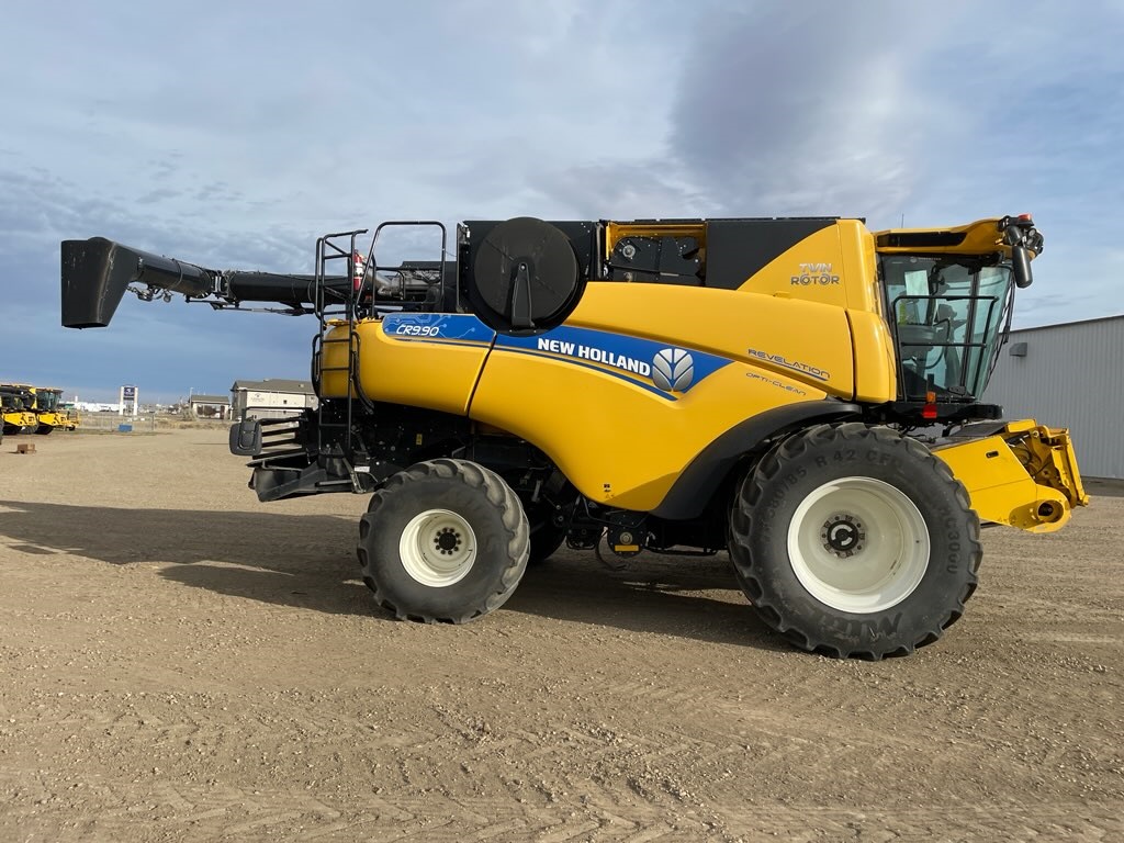 2021 New Holland CR9.90 Combine