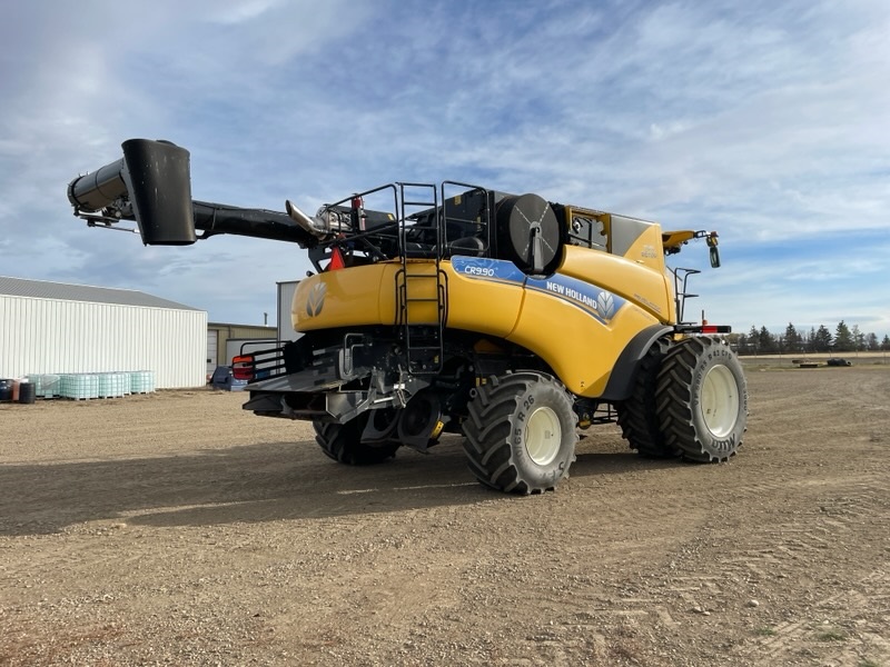 2021 New Holland CR9.90 Combine