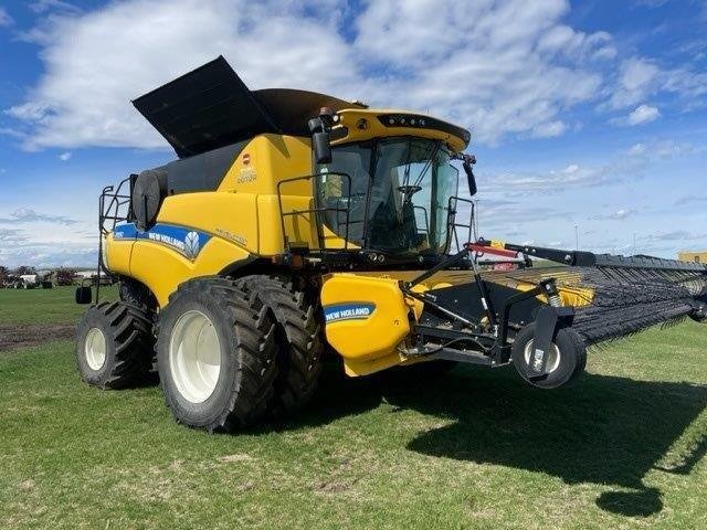 2018 New Holland CR9.90 Combine