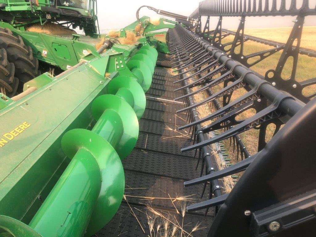 2022 John Deere HD45R Header Combine