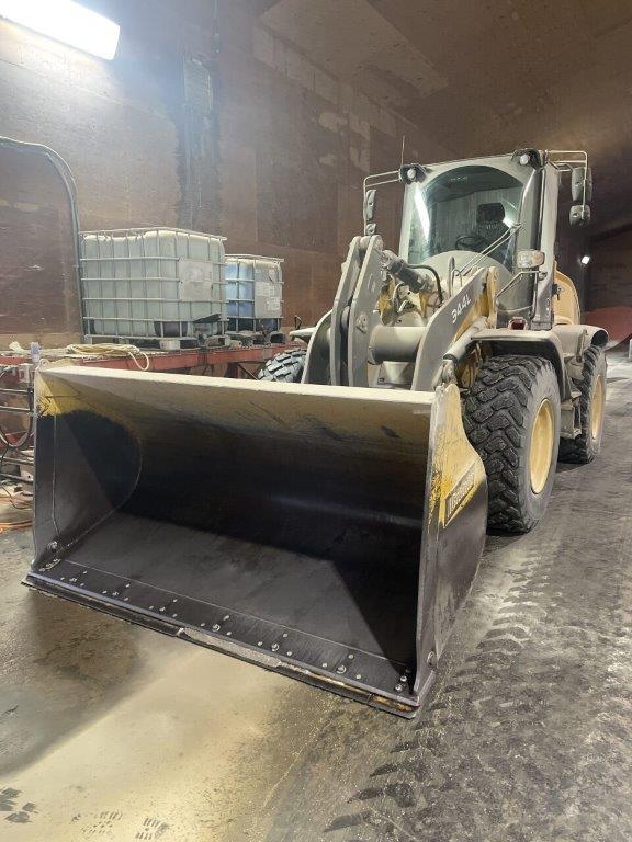 2018 John Deere 344L Wheel Loader