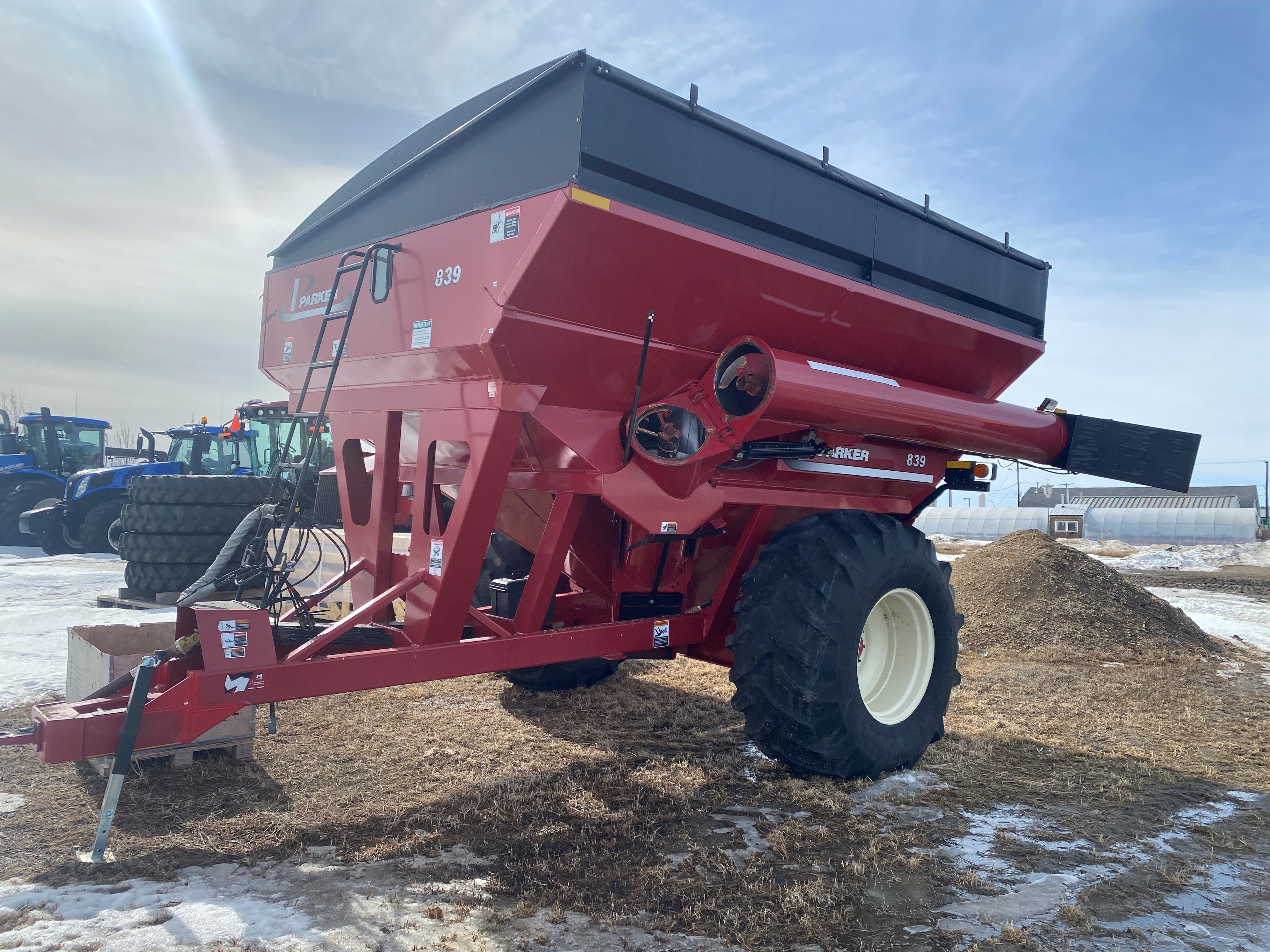 2011 Unverferth 839 Grain Cart