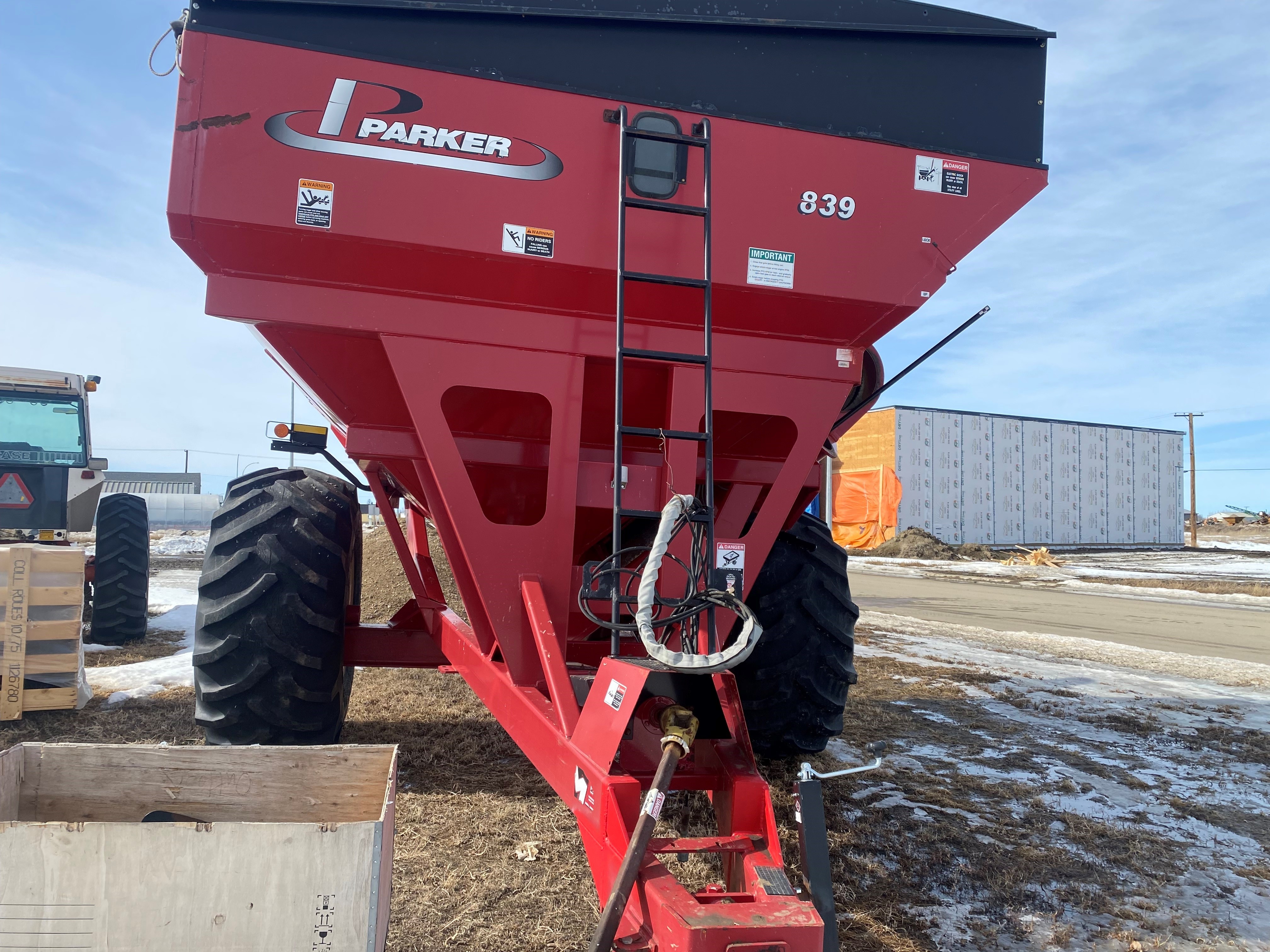 2011 Unverferth 839 Grain Cart